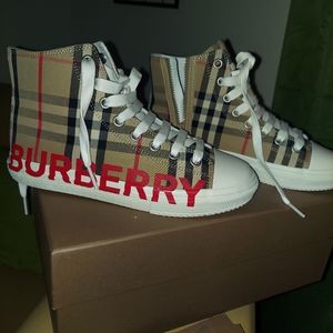 Burberry Sneakers